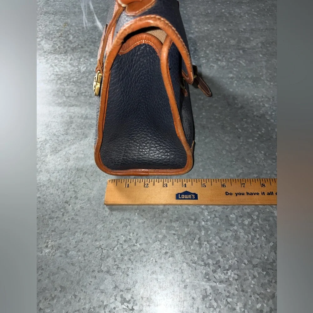 Vintage DOONEY AND BOURKE top handle leather bag - Picture 7 of 9